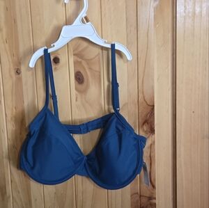 NWT Old Navy Balconette Top North Sea Size L underwire and removable pads